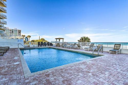 Apartamento Luxe Oceanfront Condo With Pool Beach Access And Gear!