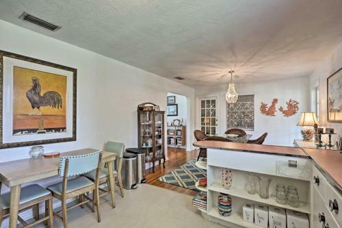 Chic Ormond Beach Cottage With Patio - Walk To Ocean