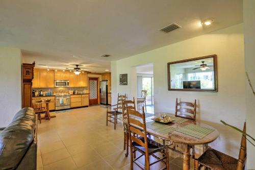 Tropical Ormond Beach Bungalow With Patio And Grill!