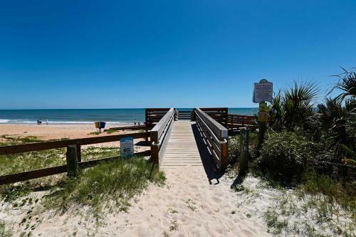 Vibrant Ormond Beach House - Walk To Ocean