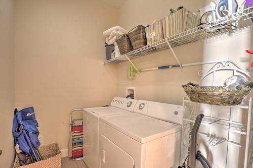 Apartamento Resort Condo With Private Beach Access And Pool!