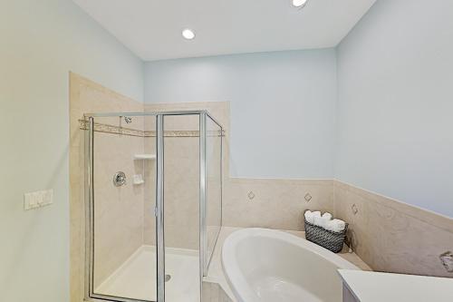 Apartamento Ocean-view Cinnamon Beach Getaway With Pools & Gym Condo