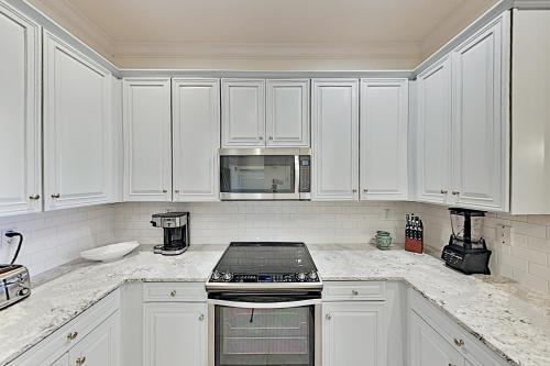 Apartamento Ocean-view Cinnamon Beach Getaway With Pools & Gym Condo