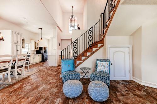 Sunshine Beach, 3 Bedrooms, Private Pool, Wifi, Pet Friendly, Sleeps 8