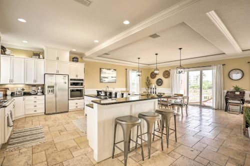 Spacious Palm Coast Oasis - Steps To Beach!