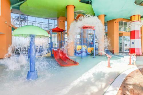 Splash Resort 807w
