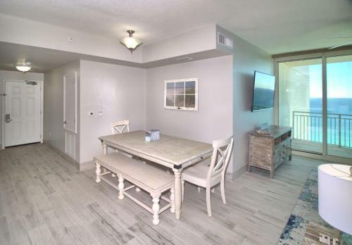2111 - 2b/2 Bath With Bunks. Master Bedroom & Living Room Face The Gulf!