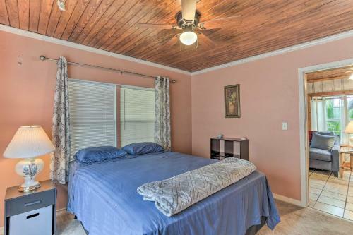 Charming Bid-a-wee Beach Cottage With Fire Pit