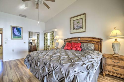 Stunning Bayfront Retreat With Pool, Spa And Dock