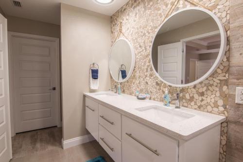 3919 Ocean View Drive Home