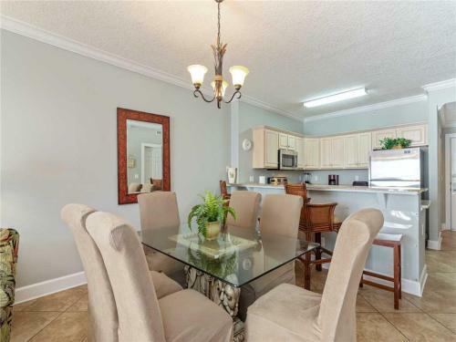 Apartamento Twin Palms 1805, Beach Chairs, 2 Bedrooms, Beachfront, Pool Access, Spa, Sleeps 6