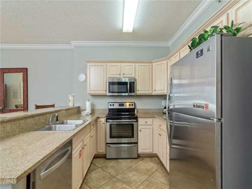 Apartamento Twin Palms 1805, Beach Chairs, 2 Bedrooms, Beachfront, Pool Access, Spa, Sleeps 6