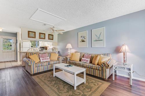 Deluna Court Getaway