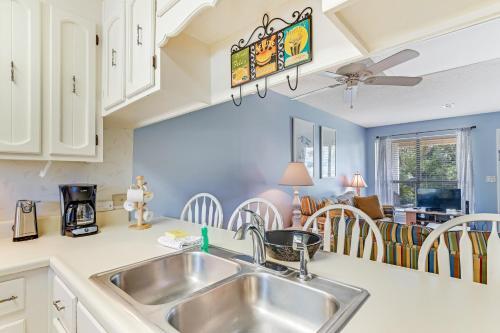 Deluna Court Getaway