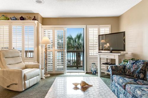 Latitude Condos