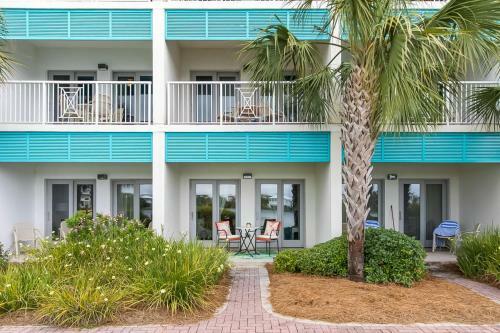 Carillon Beach Inn