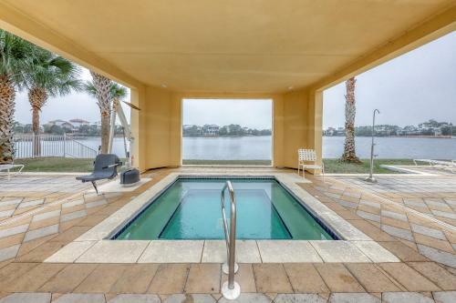 Carillon Beach Inn