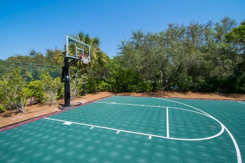 Carillon Beach Inn