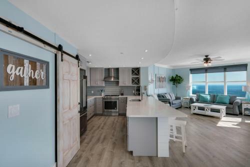 1901 - 3 Bedroom 3 Bath. Fully Renovated! Free Beach Chairs!