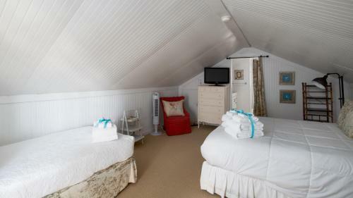 Lagunas Little Cottage By Blueswell
