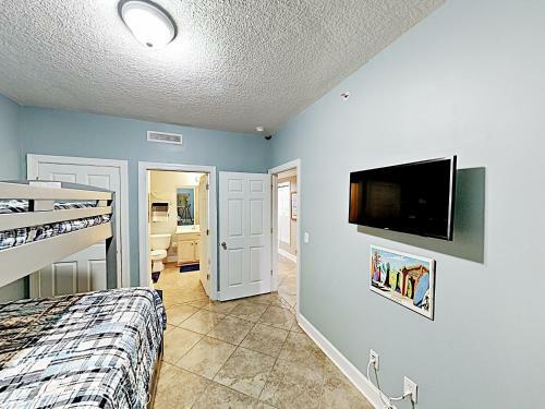 Apartamento New Listing! Beachfront Bliss With Boundless Views Condo