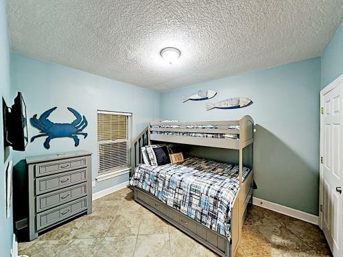 Apartamento New Listing! Beachfront Bliss With Boundless Views Condo