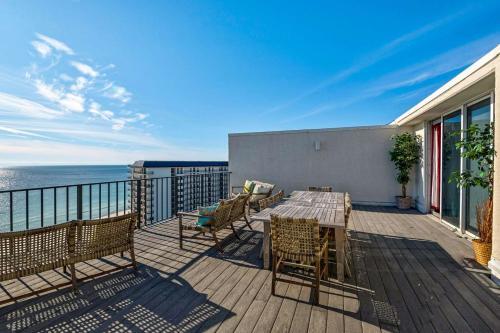 Edgewater Tower 1 Unit 1206 (3/3)