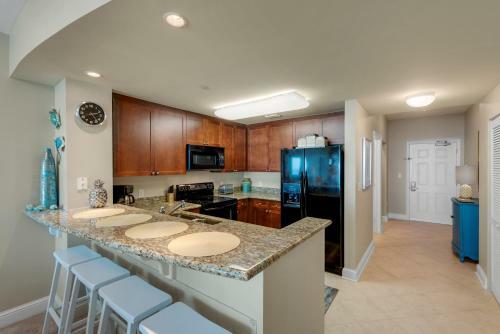 Aqua 1106 W/bunk Room, Free Beach Chairs, Free Wifi, Beachfront!!!