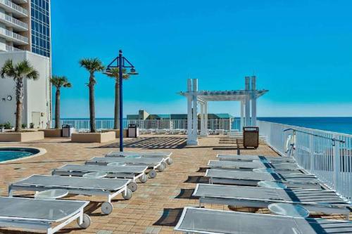Laketown Wharf 116 (1/2)