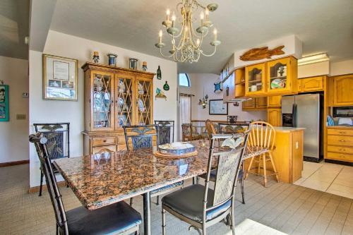 Cozy Cottage Steps From St Andrew State Park!