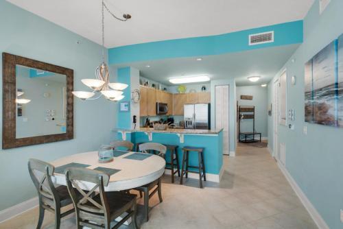2208 - 1b2 Bath With Bonus Room. Newly Renovated December 2017!