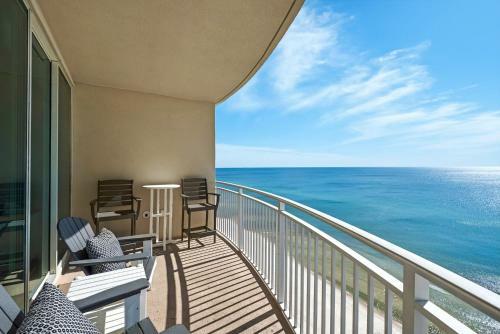 Aqua 1610 - 1b/2 Bath - New Owners!!!