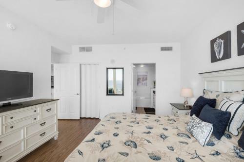 Aqua 1610 - 1b/2 Bath - New Owners!!!