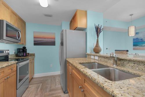 Aqua 1711 - 2b/2 Bath Gulf Front! - Renovated 2018!