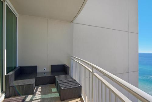 Aqua 1711 - 2b/2 Bath Gulf Front! - Renovated 2018!