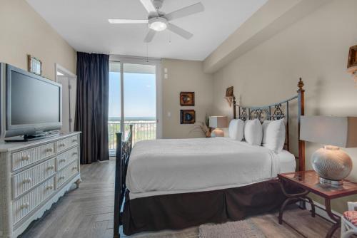 Aqua 1711 - 2b/2 Bath Gulf Front! - Renovated 2018!