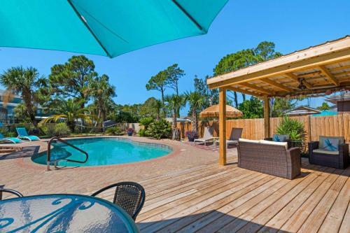 Tickled Turtle Beach House (3/2)