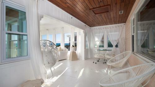 Sea Shack By Blueswell