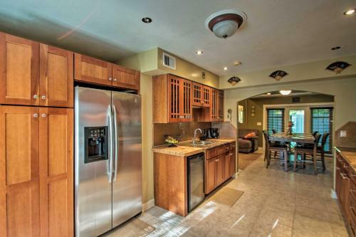 Pensacola Townhome With Patio, 4 Miles To Beach!