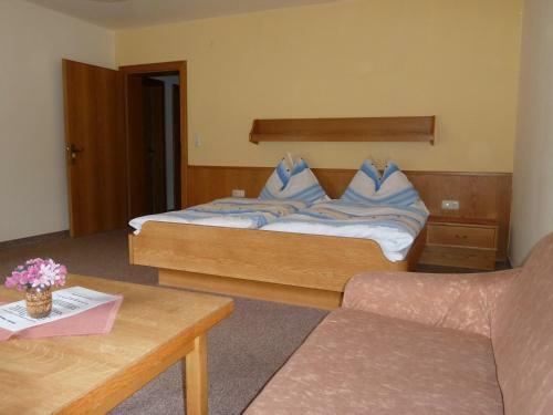 Hostal Pension Edelweiss