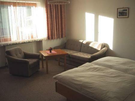 Hostal Pension Edelweiss