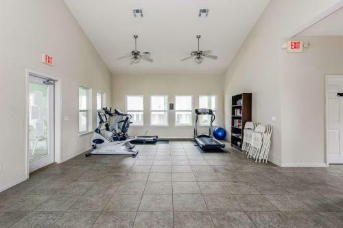 16038 Innerarity Pt Rd