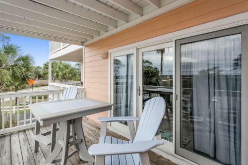 16038 Innerarity Pt Rd