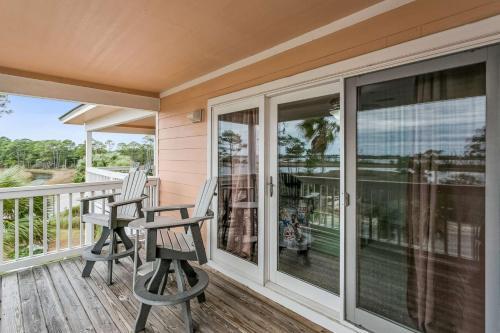 16038 Innerarity Pt Rd