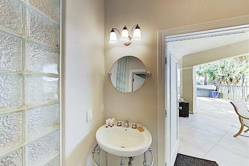 New Listing! Canal Home With Pool, Hot Tub & Dock Home