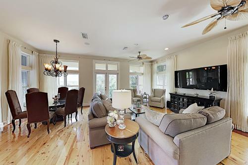 New Listing! Canal Home With Pool, Hot Tub & Dock Home
