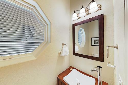 New Listing! Canal Home With Pool, Hot Tub & Dock Home