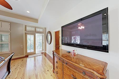 New Listing! Canal Home With Pool, Hot Tub & Dock Home