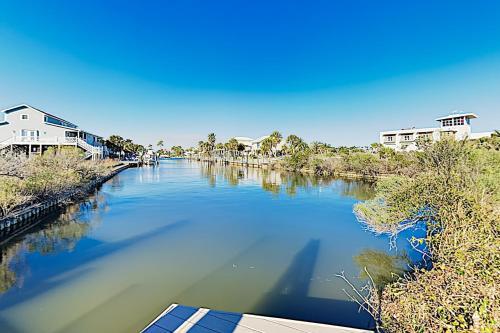New Listing! Canal Home With Pool, Hot Tub & Dock Home
