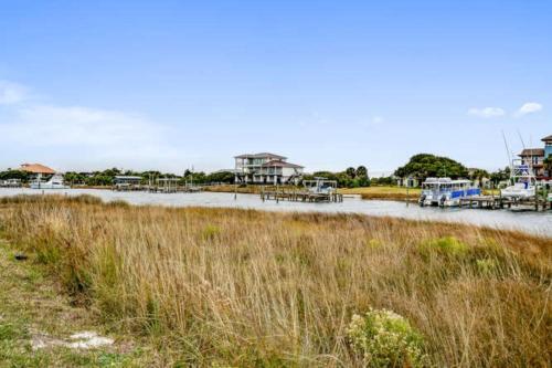 Vs482 - Spacious Unit On Little Sabine Bay